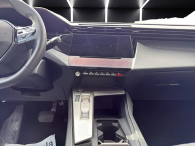 Peugeot 408 1.2 hybrid Allure 136cv e-dsc6 (14)