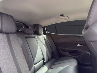 Peugeot 408 1.2 hybrid Allure 136cv e-dsc6 (18)