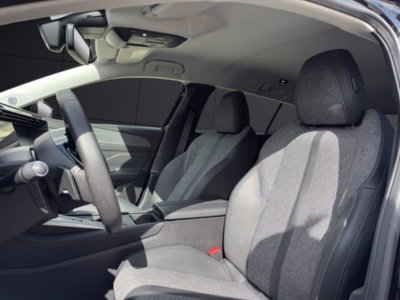 Peugeot 408 1.2 hybrid Allure 136cv e-dsc6 (9)