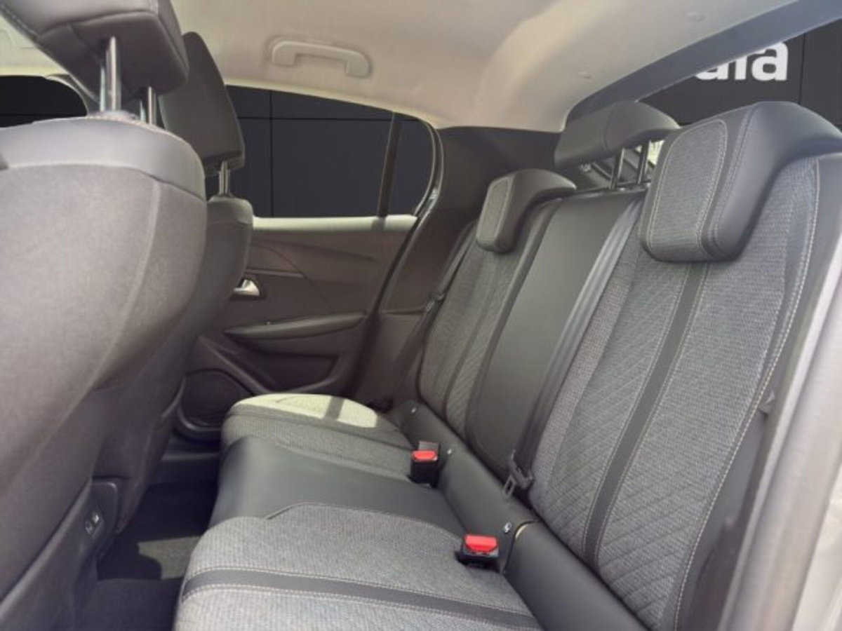 Peugeot 208 50 kWh Allure (13)