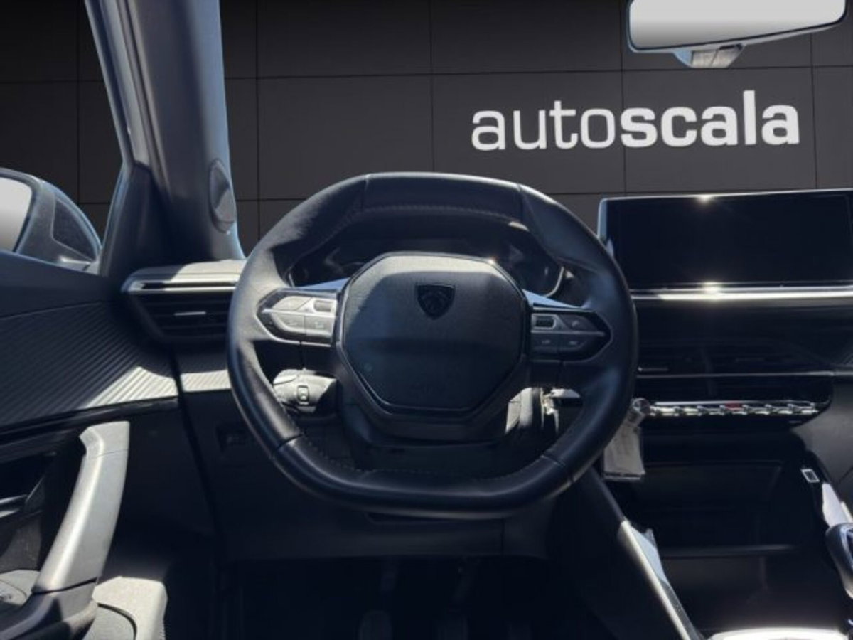 Peugeot 2008 PureTech 100 S&S Active (10)