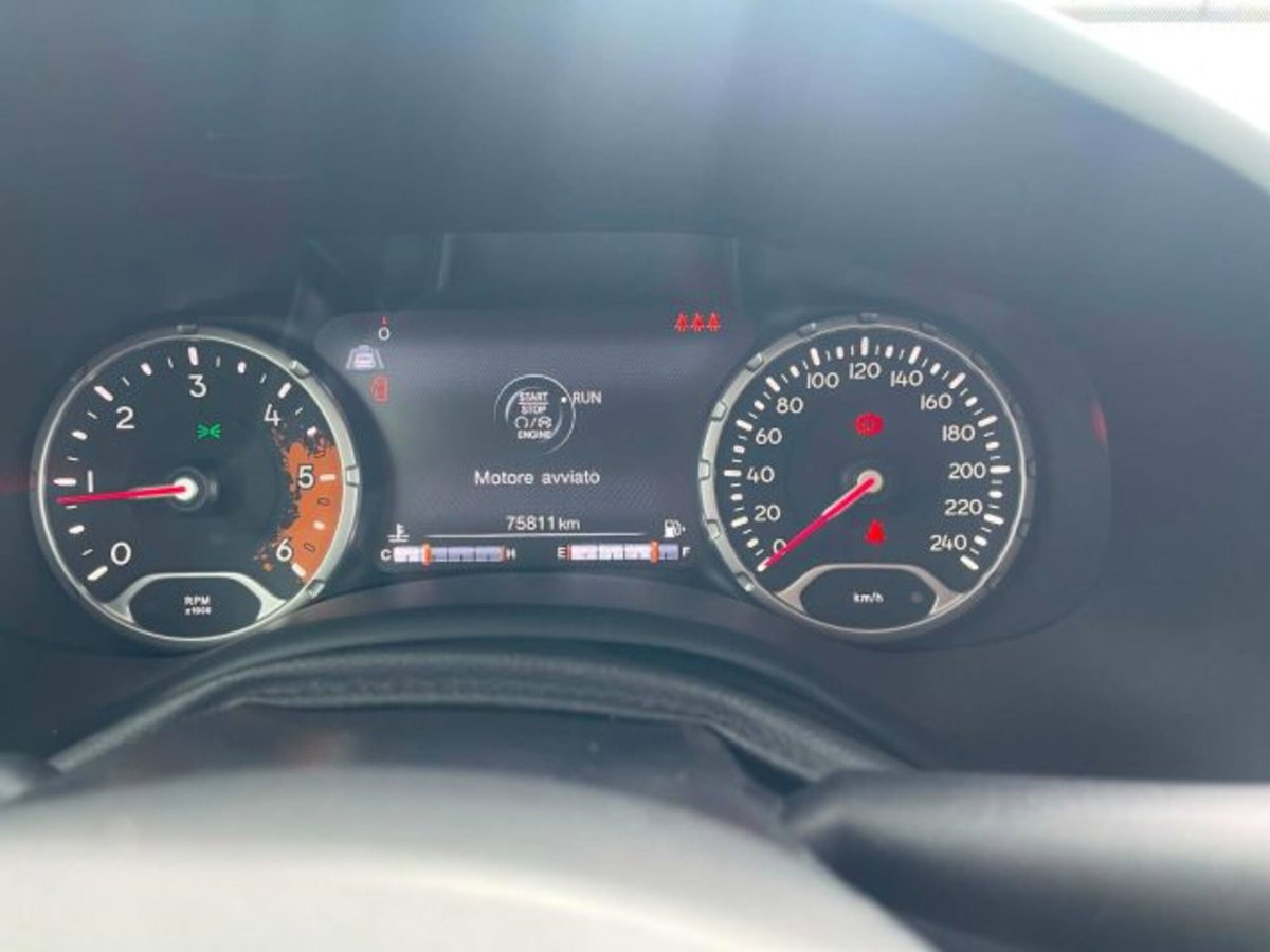 Jeep Renegade 2.0 Mjt 140CV 4WD Active Drive Limited (8)