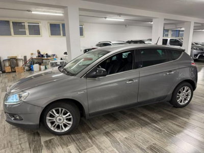 Lancia Delta 1.6 MJT DPF Gold (2)