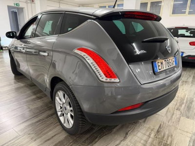 Lancia Delta 1.6 MJT DPF Gold (3)