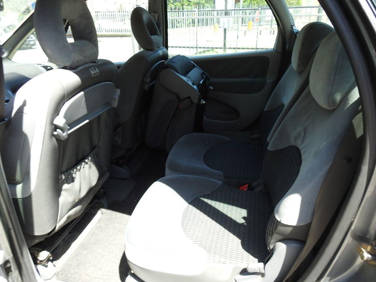 Citroen Xsara Picasso 1.6 Classique (11)