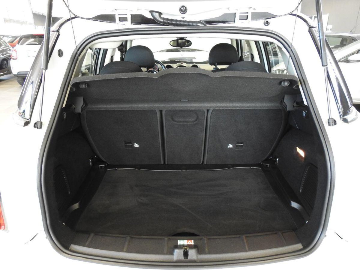 MINI Mini Countryman 1.6 Cooper D Countryman ALL4 (13)