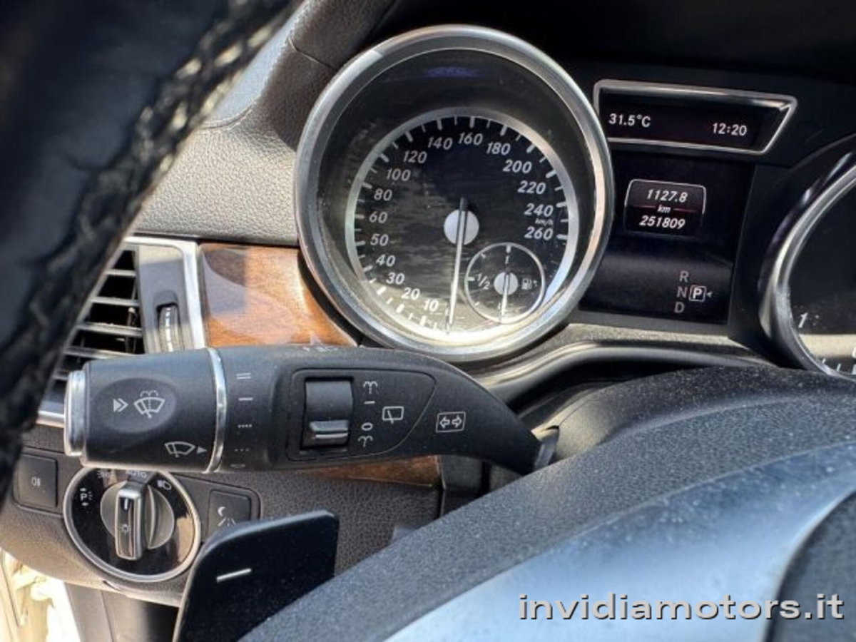 Mercedes-Benz GL 350 BlueTEC 4matic Premium (19)