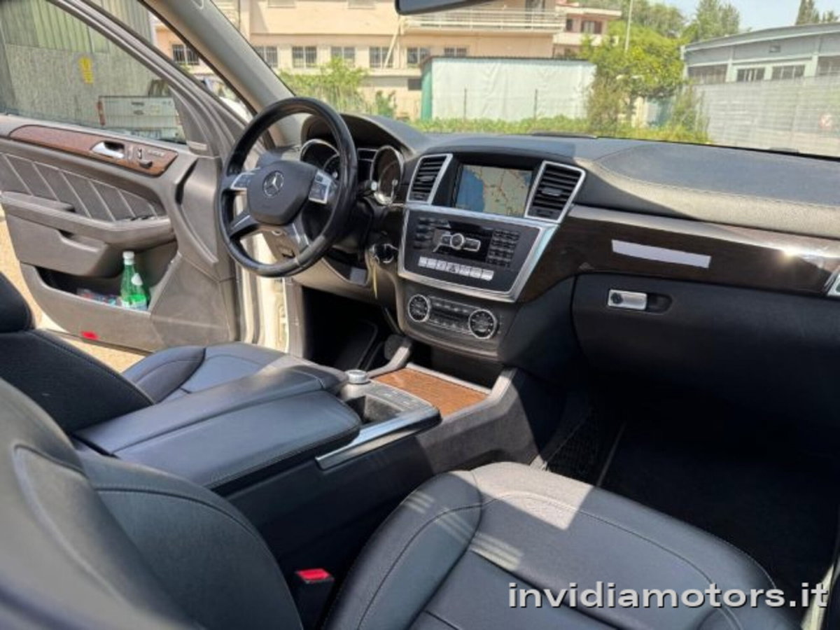Mercedes-Benz GL 350 BlueTEC 4matic Premium (9)