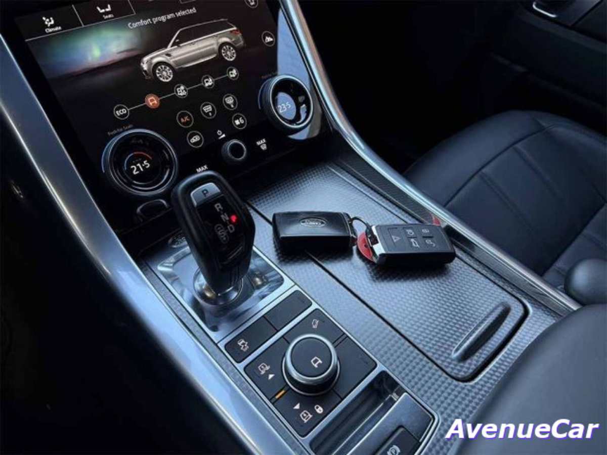 Land Rover Range Rover Sport 3.0D l6 300 CV HSE Dynamic Stealth (16)
