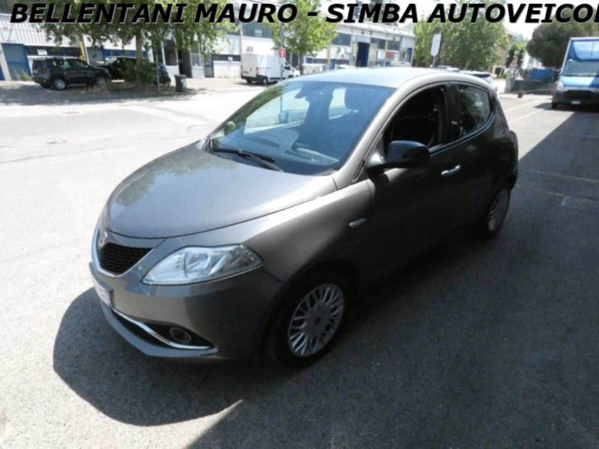 Lancia Ypsilon 1.3 MJT 16V 95 CV 5 porte S&S Gold (3)