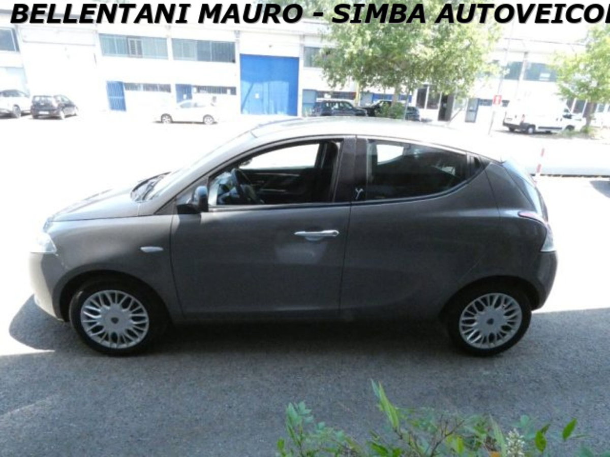 Lancia Ypsilon 1.3 MJT 16V 95 CV 5 porte S&S Gold (4)