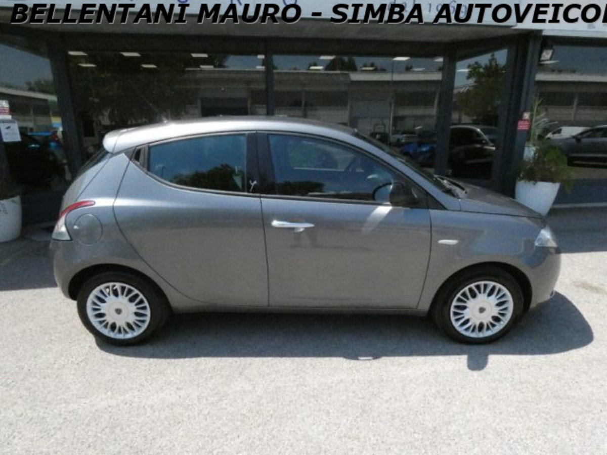 Lancia Ypsilon 1.3 MJT 16V 95 CV 5 porte S&S Gold (8)