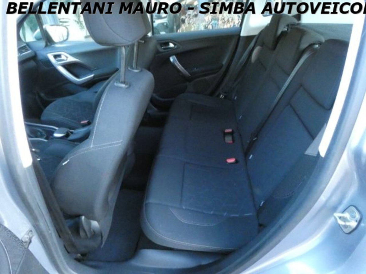 Peugeot 2008 100 Active (11)