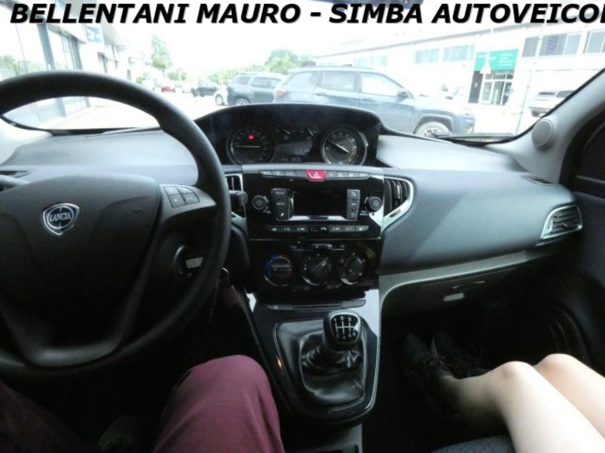 Lancia Ypsilon 1.0 FireFly 5 porte S&S Hybrid Ecochic A. Ferretti (13)