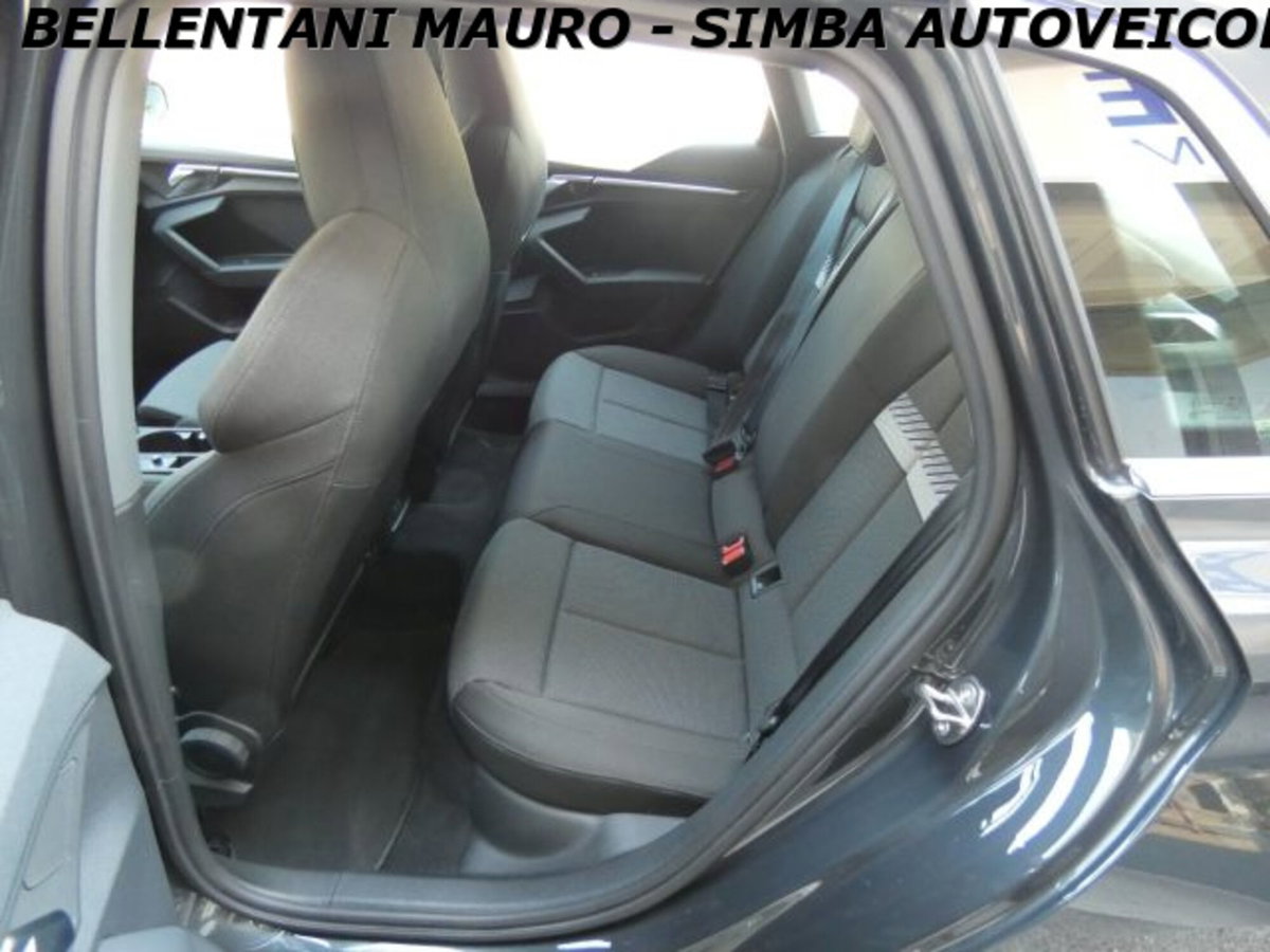 Audi A3 Sportback 30 TFSI S tronic Business Advanced (9)