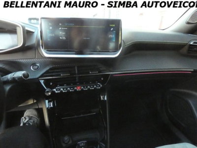 Peugeot 2008 motore elettrico 136 CV GT Pack (15)