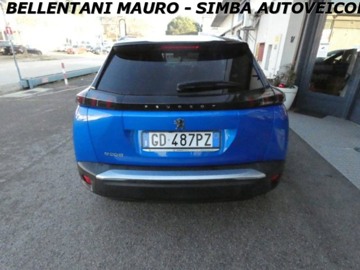 Peugeot 2008 motore elettrico 136 CV GT Pack (6)