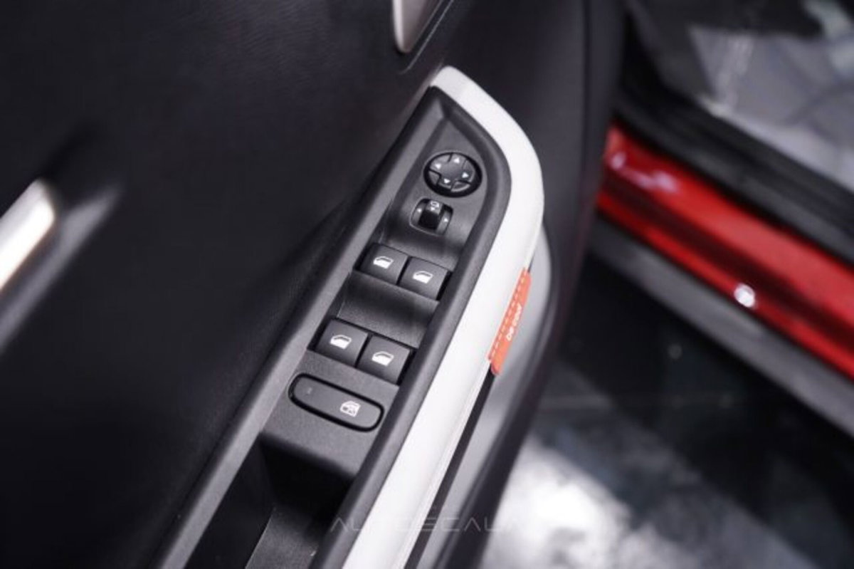 Citroen C3 1.2 puretech turbo Max 100cv s&s (10)