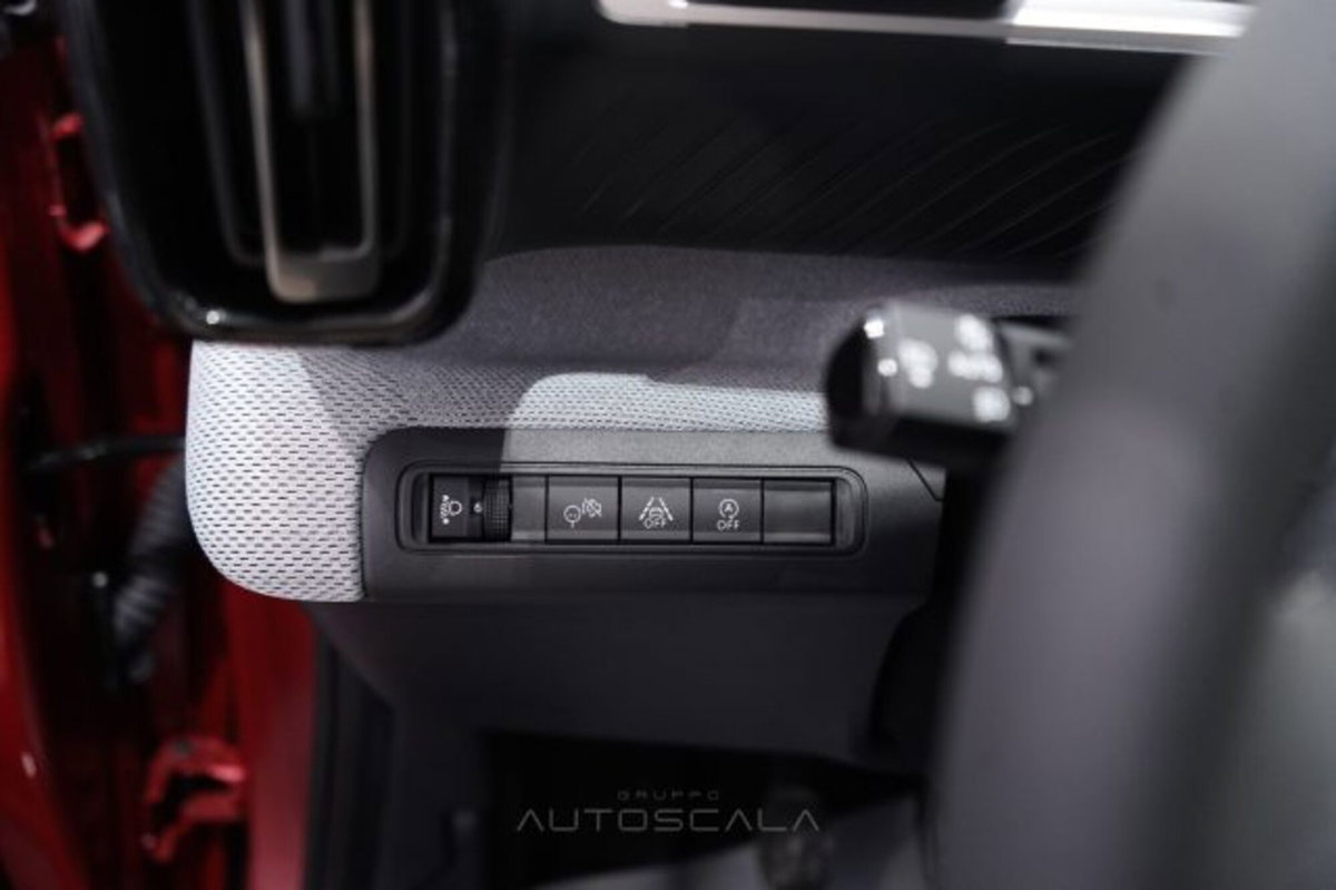 Citroen C3 1.2 puretech turbo Max 100cv s&s (12)