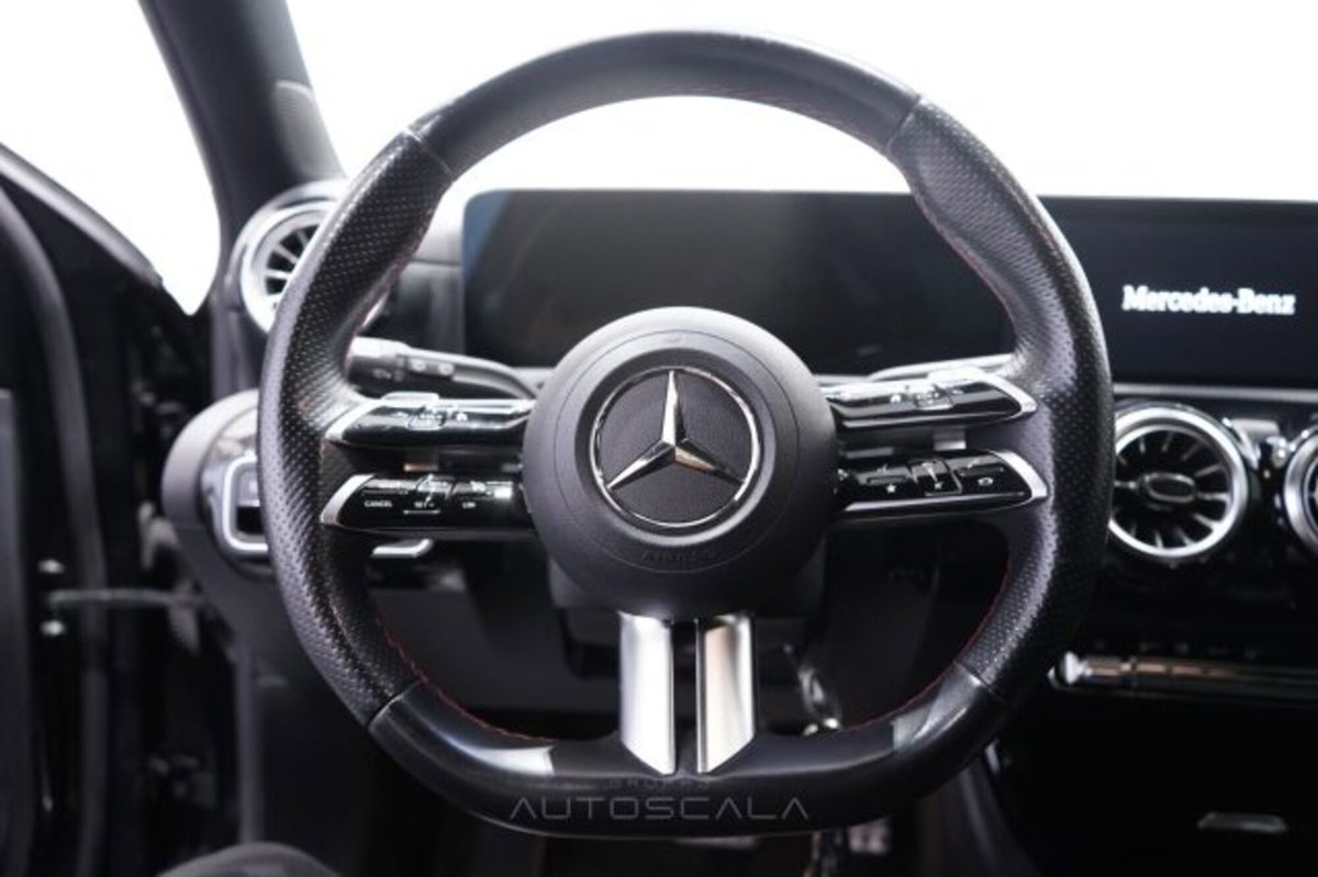 Mercedes-Benz Classe A 200 d AMG Line Premium Plus auto (15)