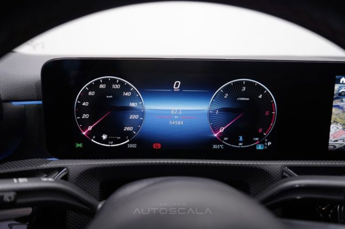 Mercedes-Benz Classe A 200 d AMG Line Premium Plus auto (17)