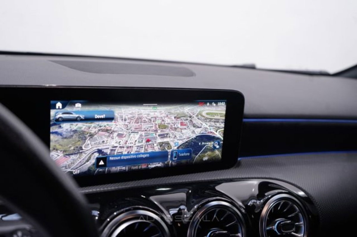 Mercedes-Benz Classe A 200 d AMG Line Premium Plus auto (18)