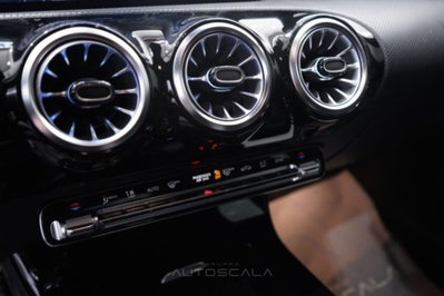 Mercedes-Benz Classe A 200 d AMG Line Premium Plus auto (19)
