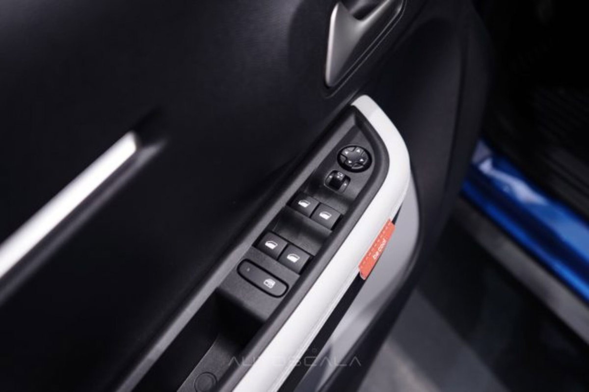 Citroen C3 1.2 puretech turbo Max 100cv s&s (10)