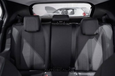 Peugeot 2008 motore elettrico 136 CV Allure Pack (18)