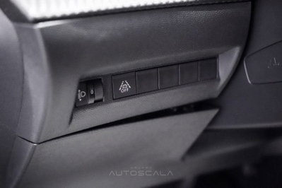 Peugeot 2008 PureTech 130 S&S EAT8 Allure Pack (11)