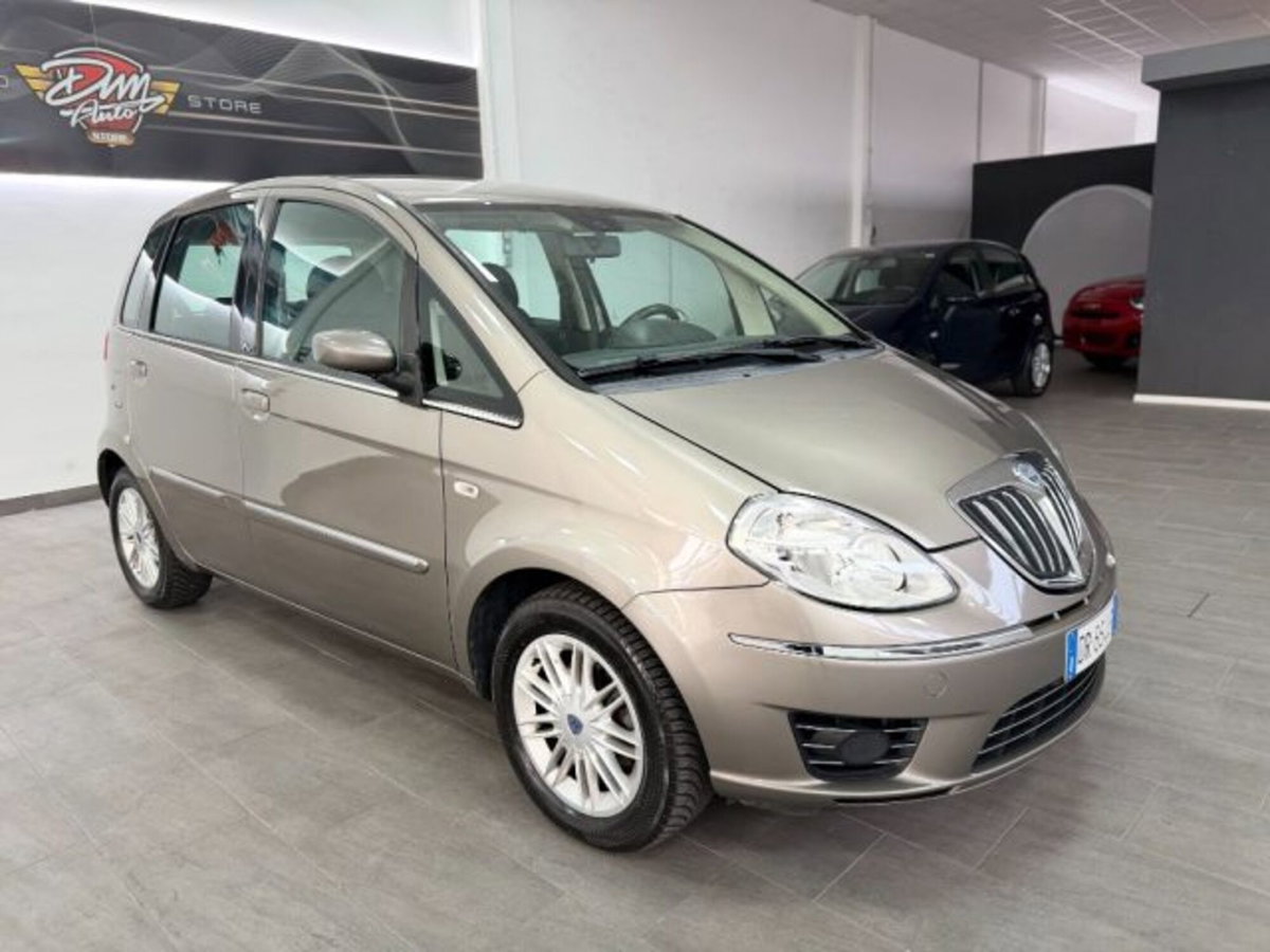 Lancia Musa 1.4 16V Diva (4)