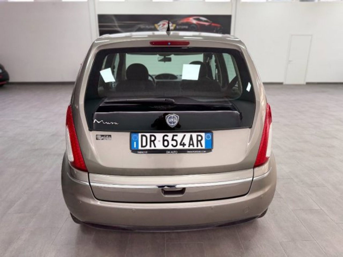 Lancia Musa 1.4 16V Diva (7)