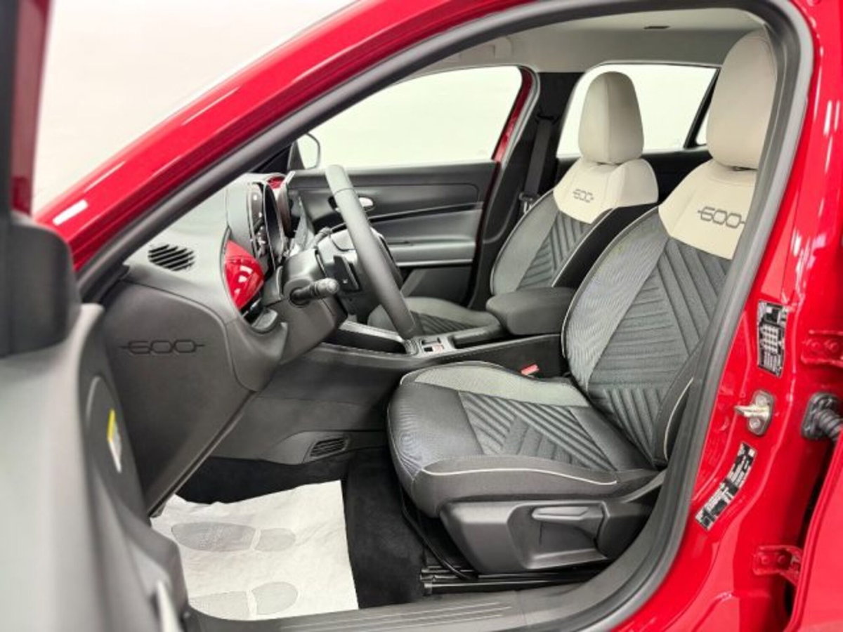 Fiat 600 1.2 hybrid La Prima II 145cv auto (11)