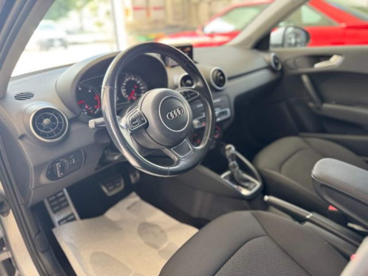 Audi A1 Sportback 1.4 TDI S tronic Sport (11)