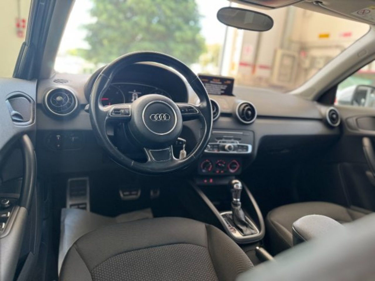 Audi A1 Sportback 1.4 TDI S tronic Sport (17)