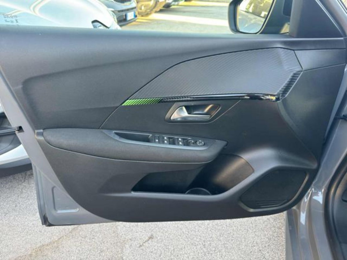 Peugeot 208 1.2 puretech Active s&s 75cv (8)