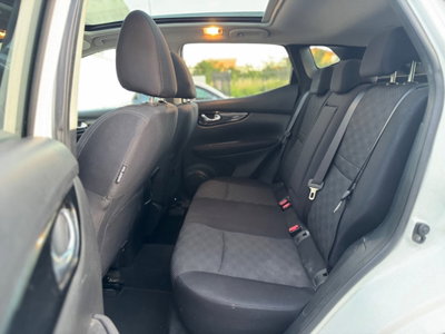 Nissan Qashqai 1.5 dCi Tekna (16)