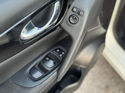 Nissan Qashqai 1.5 dCi Tekna (18)