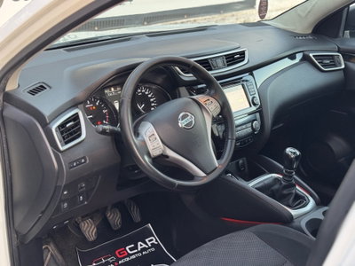 Nissan Qashqai 1.5 dCi Tekna (9)