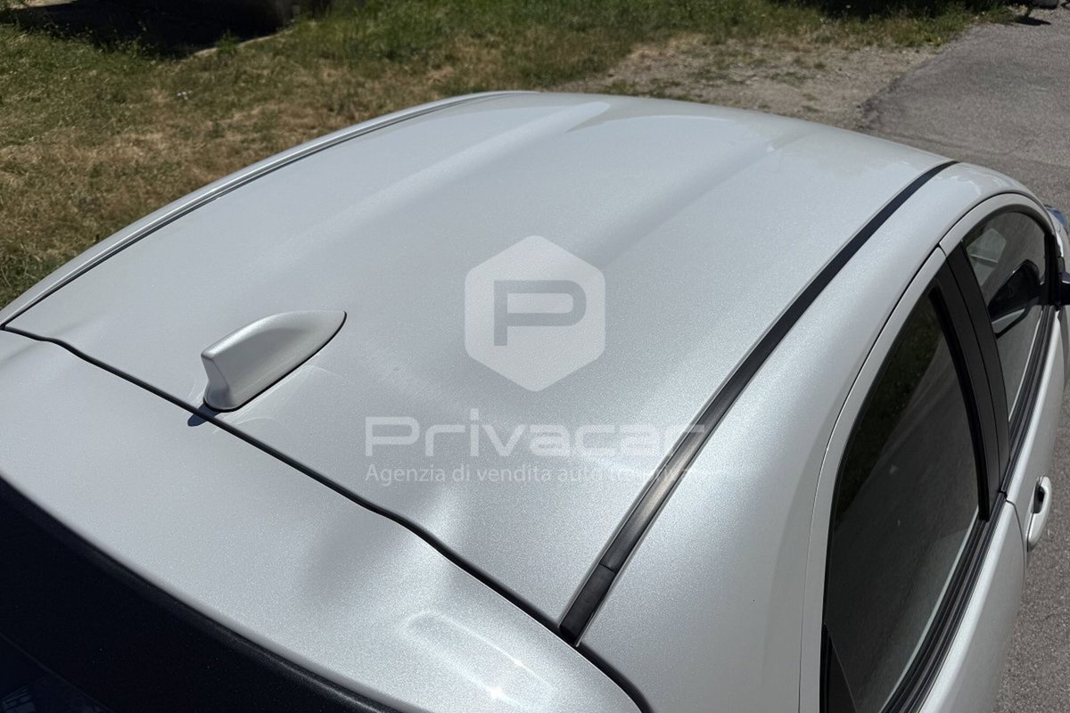 Mazda Mazda2 Hybrid 1.5 VVT e-CVT Full Hybrid Electric Pure (9)