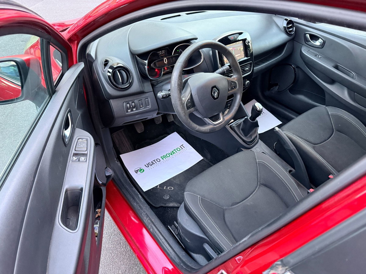 Renault Clio Sporter 1.2 75CV Intens (10)