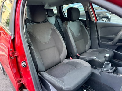 Renault Clio Sporter 1.2 75CV Intens (15)