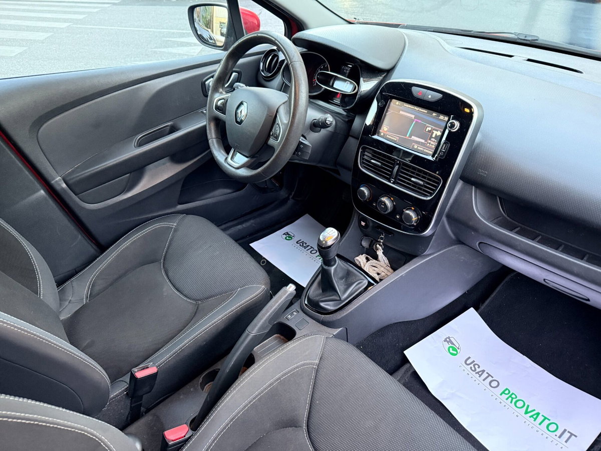 Renault Clio Sporter 1.2 75CV Intens (16)