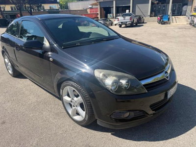 Opel Astra GTC 1.7 CDTI 101CV 3 porte Cosmo usata