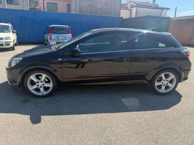 Opel Astra GTC 1.7 CDTI 101CV 3 porte Cosmo (12)