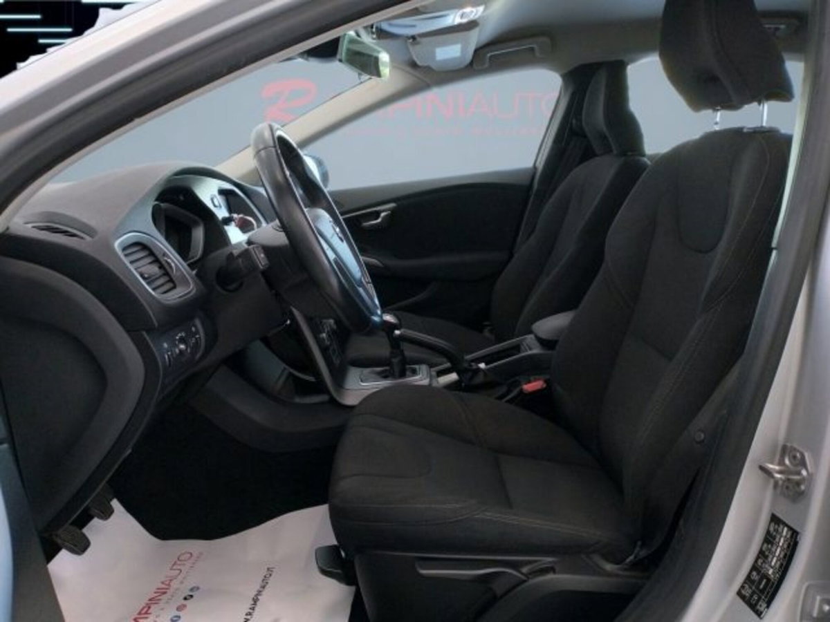 Volvo V40 D2 Business N1 (14)