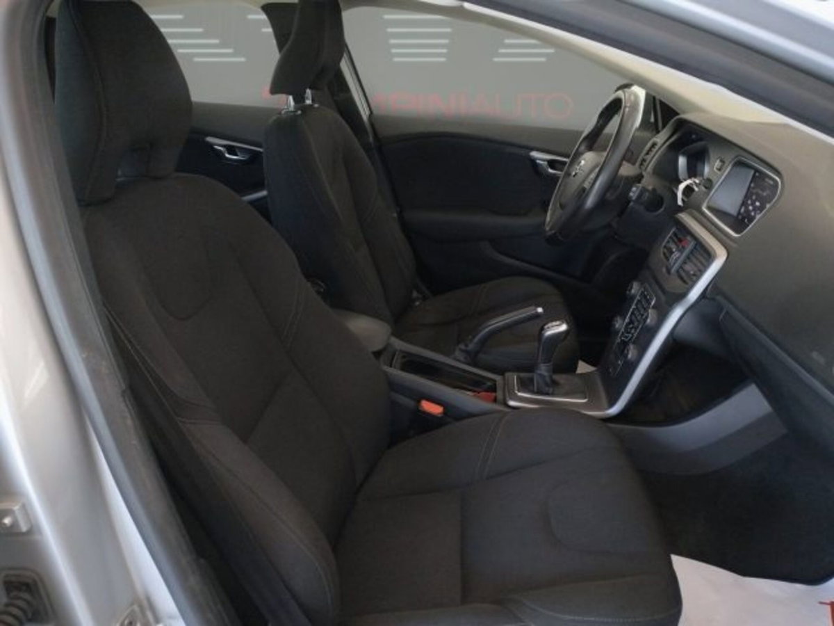 Volvo V40 D2 Business N1 (17)