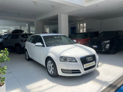 Audi A3 Sportback 1.6 TDI 105 CV CR S tronic Ambition (9)