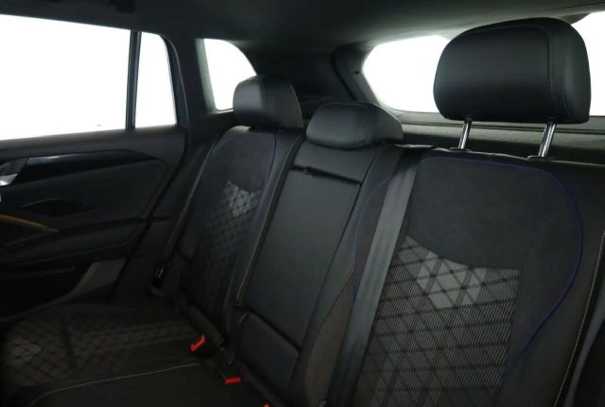 Volkswagen Tiguan 2.0 tsi R-Line 4motion 265cv dsg (9)