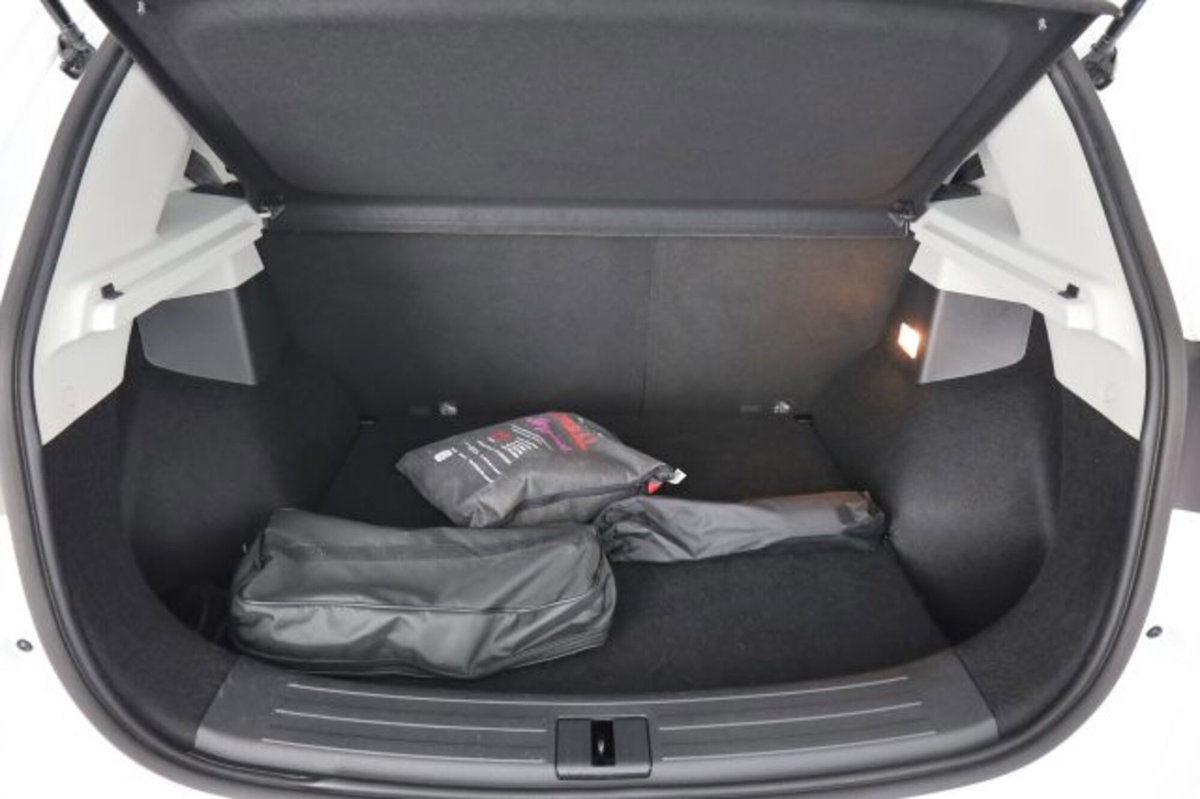 Mg ZS ZS 1.5 Luxury (6)